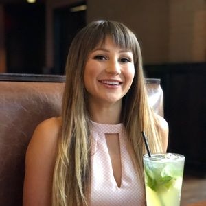 Meet your Posher, Okasana